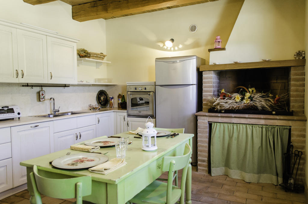 Agriturismo Pompagnano Экстерьер фото